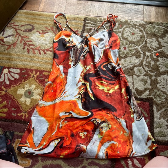 Uo pretty please cut out dress - Picture 5 of 7